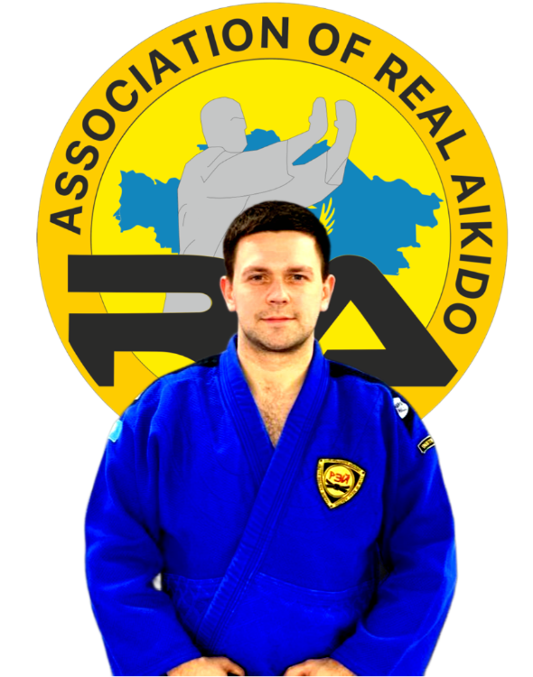 Главный тренер Захаренко Артём